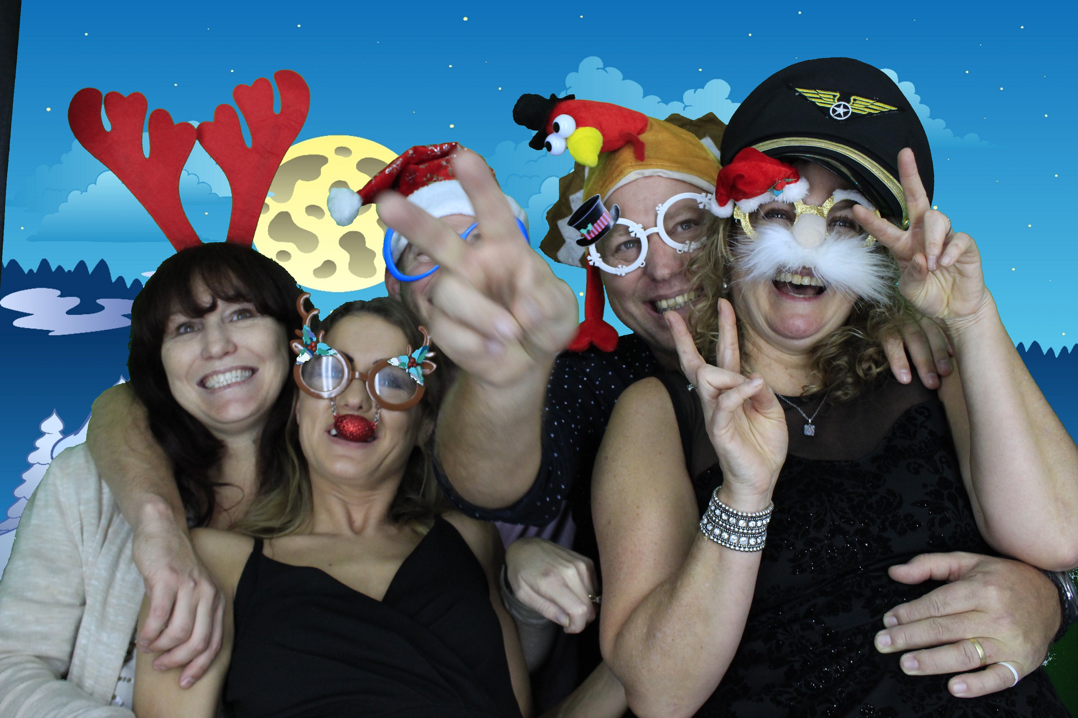 Silvermere Christmas Party  | View more photos from the event at gallery.myphotoboothexperience.co.uk/u/MyPhotoBoothExperienceLtd/Silvermere-Christmas-Party-0